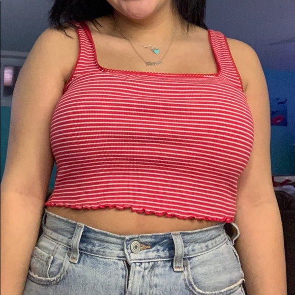 crop top - Picture 1 of 3
